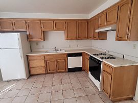 Stunning 2bedroom Apartment  in Ridgecrest, CA (Photo 4 of 8)