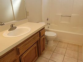 Stunning 2bedroom Apartment  in Ridgecrest, CA (Photo 5 of 8)