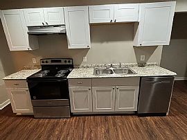 Charming 3 Bedrooms Home in Lexington, KY (Photo 3 of 5)