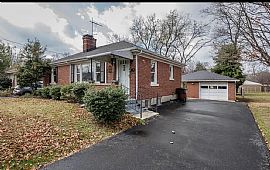 Adorable 3 Bedroom and 1 Bath in Louisville, KY