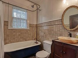 Charming 3-Bedroom Home with Bonus Room and 2-Car Garage For Re in Knoxville, TN (Photo 4 of 5)