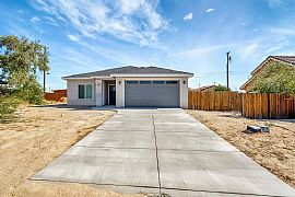 Gorgeous Single Story New Home, Built in 2023 Situated in a Des in California City, CA