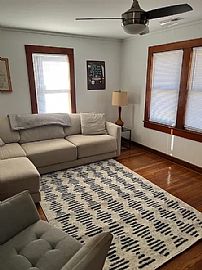 Spacious Room with Covered Parking  in Brevard, NC