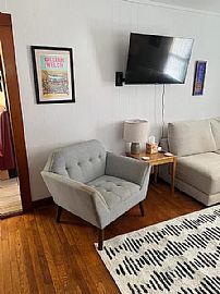 Spacious Room with Covered Parking  in Brevard, NC (Photo 2 of 12)