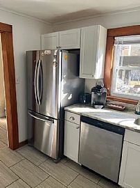 Spacious Room with Covered Parking  in Brevard, NC (Photo 6 of 12)