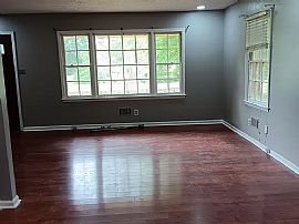  3 Beds   2 Baths  1,334 Sqft 2861 Riverview Rd, Macon, Ga 3120 in Macon, GA (Photo 3 of 9)