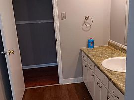  3 Beds   2 Baths  1,334 Sqft 2861 Riverview Rd, Macon, Ga 3120 in Macon, GA (Photo 8 of 9)