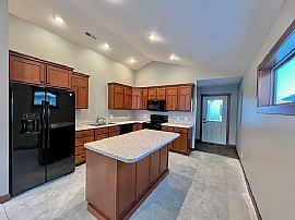  3 Beds   2 Baths  1,384 Sqft 674 Tremont Ln, River Falls, Wi 5 in River Falls, WI (Photo 3 of 11)