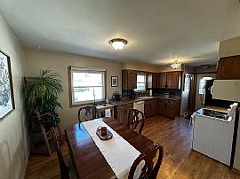   4 Beds   2 Baths  1,150 Sqft 4506 Maryland Dr, Madison, Wi 53 in Madison, WI (Photo 3 of 9)