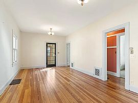  3 Beds   1 Baths  1,416 Sqft 416 E Espanola St, Colorado Sprin in Colorado Springs, CO (Photo 5 of 8)