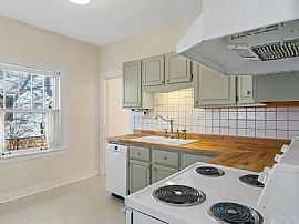  3 Beds   1 Baths  1,416 Sqft 416 E Espanola St, Colorado Sprin in Colorado Springs, CO (Photo 8 of 8)