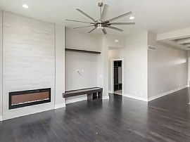  4 Beds   3 Baths  1,749 Sqft 400 Ne Bobcat Dr, Waukee, Ia 5026 in Waukee, IA (Photo 3 of 9)