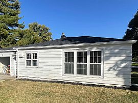  3 Beds   1 Baths  1,221 Sqft 800 11th St, West Des Moines, Ia  in West Des Moines, IA