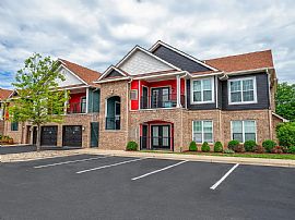 Two Bedroom in Louisville, KY (Photo 3 of 12)