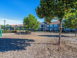 Two Bedroom in Louisville, KY (Photo 4 of 12)