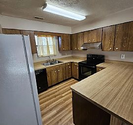  2 Beds   1 Baths  1,100 Sqft (undisclosed Address), South Char in South Charleston, WV
