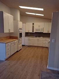 3 Bedrooms, 2 Baths, Fireplace, Fenced Yard in Santa Maria, CA (Photo 5 of 7)