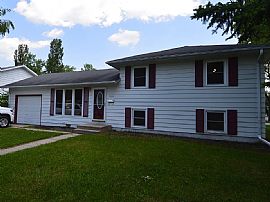 1923 S 17th St, Grand Forks, Nd 58201 House For Renr in Grand Forks, ND