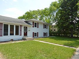 1923 S 17th St, Grand Forks, Nd 58201 House For Renr in Grand Forks, ND (Photo 2 of 12)