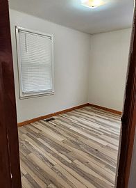 Charming Bedroom Home in Celina, OH (Photo 4 of 7)