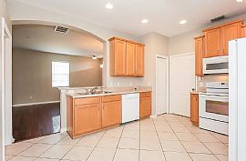 Beautiful  4bth 2bath  Ruskin, Fl 33570 in Ruskin, FL (Photo 4 of 12)