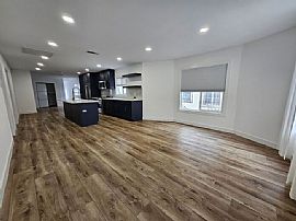 3bedroom and 2.5bathroom For Rent in Indianapolis, IN (Photo 3 of 9)