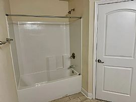 1007 Longville Cir, Tavares, Fl 32778 in Tavares, FL (Photo 5 of 9)