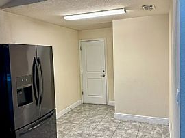 1007 Longville Cir, Tavares, Fl 32778 in Tavares, FL (Photo 8 of 9)