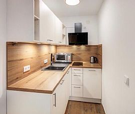 One Bedroom Apartment Available 13th St Nw, Washingtondc 20005  in Washington, DC (Photo 3 of 5)