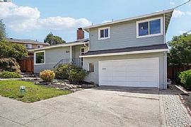 Updated Ranch  3 Bedrooms 2 Bath in Fantastic Location in Castro Valley, CA (Photo 2 of 7)