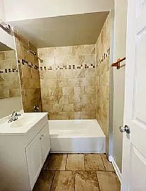 1020 South Irwin Avenue, Green Bay, Wi 54301 in Green Bay, WI (Photo 6 of 7)