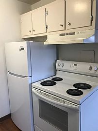 Holland Gardens Apartments in Brook Park, OH (Photo 7 of 7)