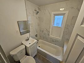 2907 N 35th St, Milwaukee, Wi 53210 in Milwaukee, WI