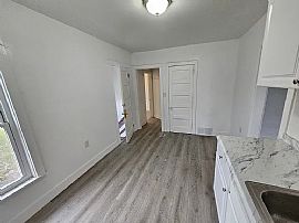 2907 N 35th St, Milwaukee, Wi 53210 in Milwaukee, WI (Photo 3 of 5)