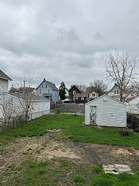 4 Bedroom, 1.5 Bathroom Single-Family Home in Canton, OH (Photo 9 of 9)