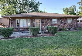 178 Dunroven Dr, Versailles, Ky 40383  in Versailles, KY