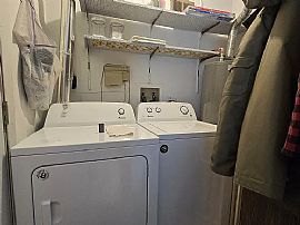 5 Oakmont Ct, Streamwood in Streamwood, IL (Photo 9 of 10)