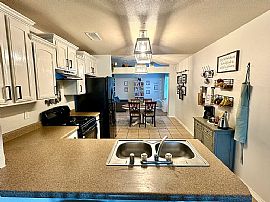 Great Home Conveniently Located N in El Paso, TX (Photo 2 of 10)