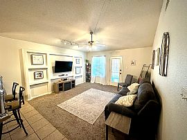 Great Home Conveniently Located N in El Paso, TX (Photo 3 of 10)