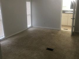 Charming Renovated Home For Rent Walk to Shops and Dining! in Lakeland, FL (Photo 4 of 10)