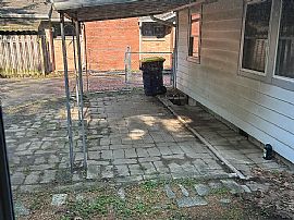 Charming 4 Bed, 2bath Home with Updated Kitchen and Off-Street  in Indianapolis, IN (Photo 9 of 10)