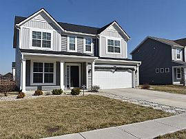 Spacious 3-Bedroom Home For Rent in The Suburbs of Indianapolis in Indianapolis, IN