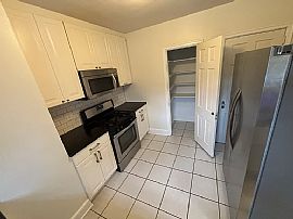 Freshly Painted Family Friendly Home For Rent. in Atlanta, GA (Photo 6 of 10)