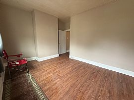 General: Newly Renovated Two-Store House Available in Pittsburgh, PA (Photo 3 of 8)