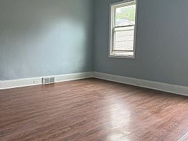 General: Newly Renovated Two-Store House Available in Pittsburgh, PA (Photo 6 of 8)