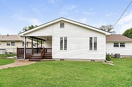 Experience Comfortable Living in This Spacious 3-Bedroom,1.5-B in Florissant, MO (Photo 11 of 11)