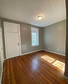 This Two-Story Single-Family Home Will Fit All of Your Needs! in Saint Louis, MO (Photo 7 of 10)