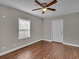 Welcome to This Inviting 4-Bedroom,2bathroom Single-Family Home in Kansas City, MO (Photo 5 of 10)