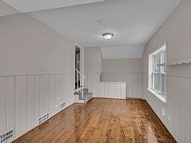 Welcome to This Inviting 4-Bedroom,2bathroom Single-Family Home in Kansas City, MO (Photo 8 of 10)