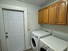 Immediate Availability. Quiet and Quaint 3-Bedroom 1 Bath, Newl in Gainesville, FL (Photo 8 of 9)